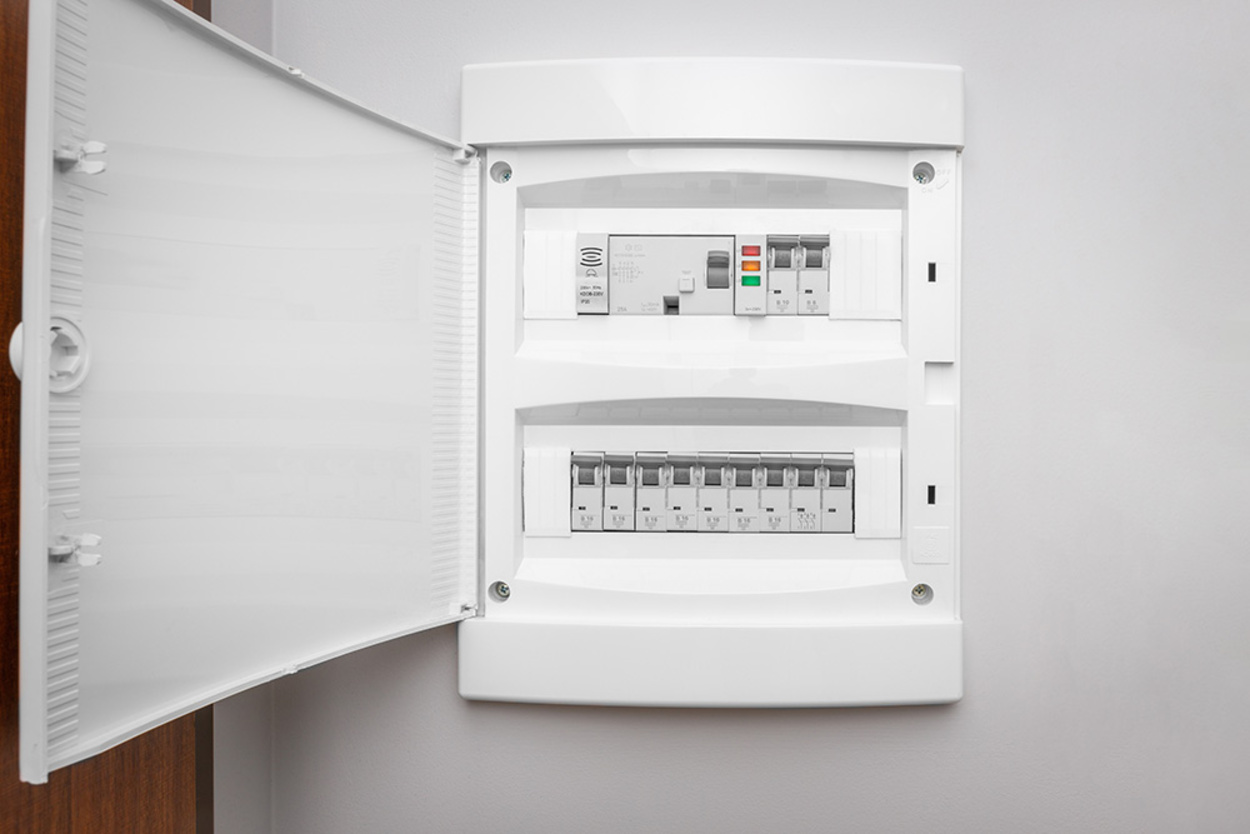 Über­spannungs­schutz bei Elektrotechnik Gumpp in Buttenwiesen
